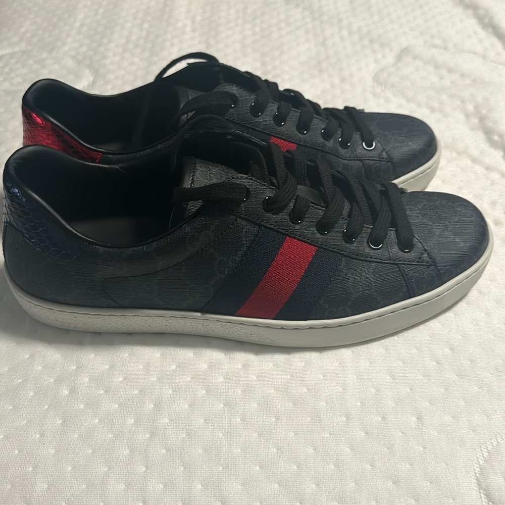 GUCCI MEN'S ACE GG SUPREME SNEAKER